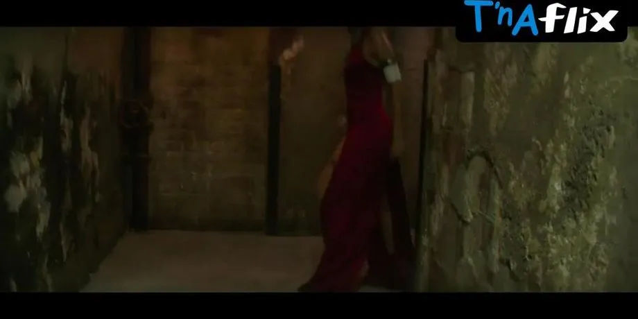 Sofia Boutella Sexy Scene  in Hotel Artemis 