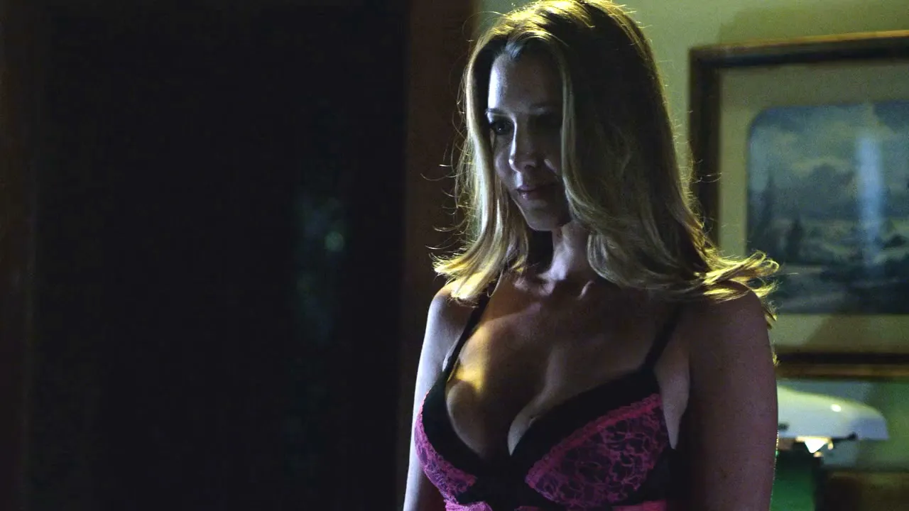 Kim Nielsen in The Amityville Terror (2016) 