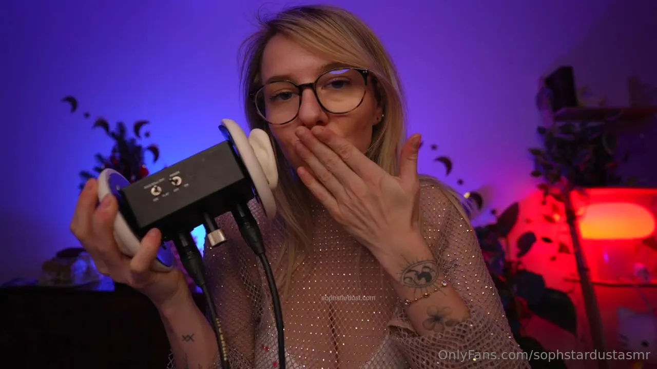 Soph Stardust ASMR Wet and Dry Ear-to-Ear Mouth Sounds Very Lewd and Cheeky Ending 
