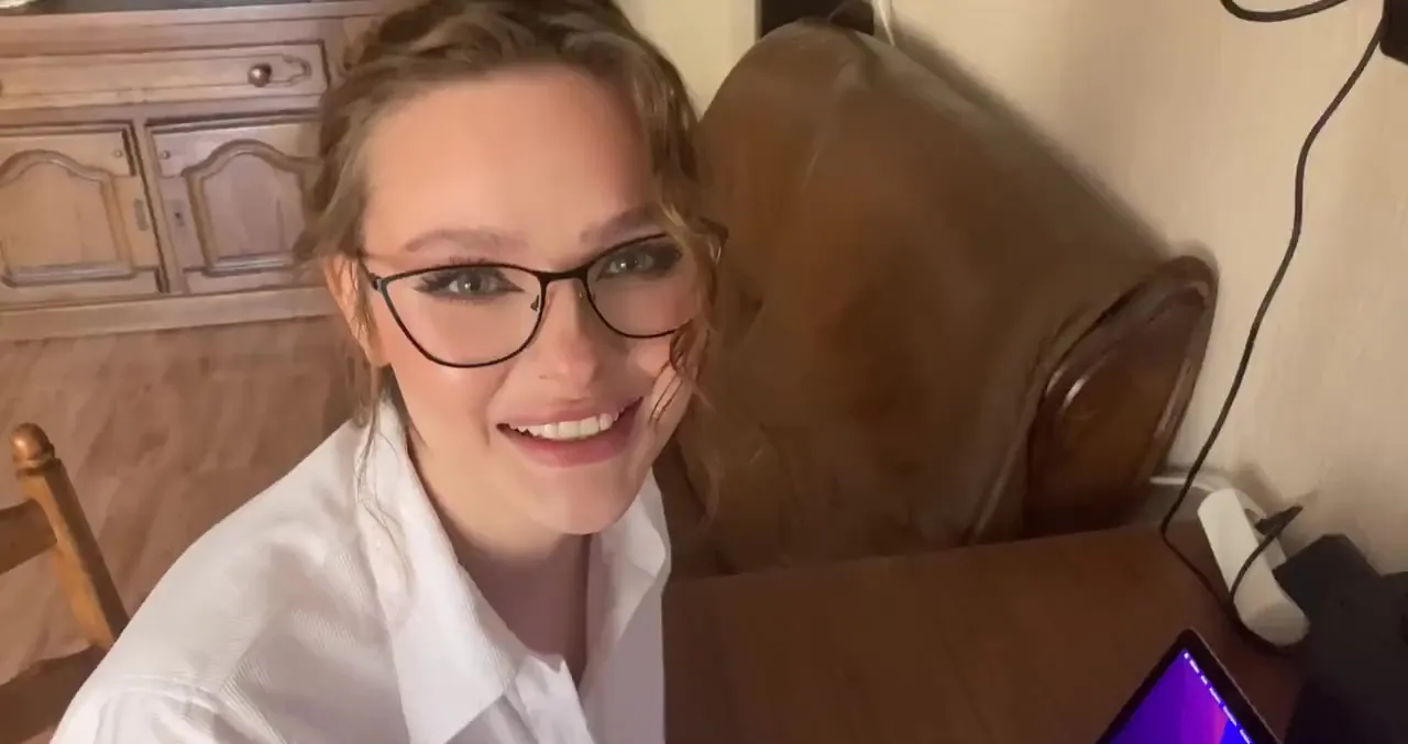 Office lady stepmom wants to blow her stepson before Zoom call 