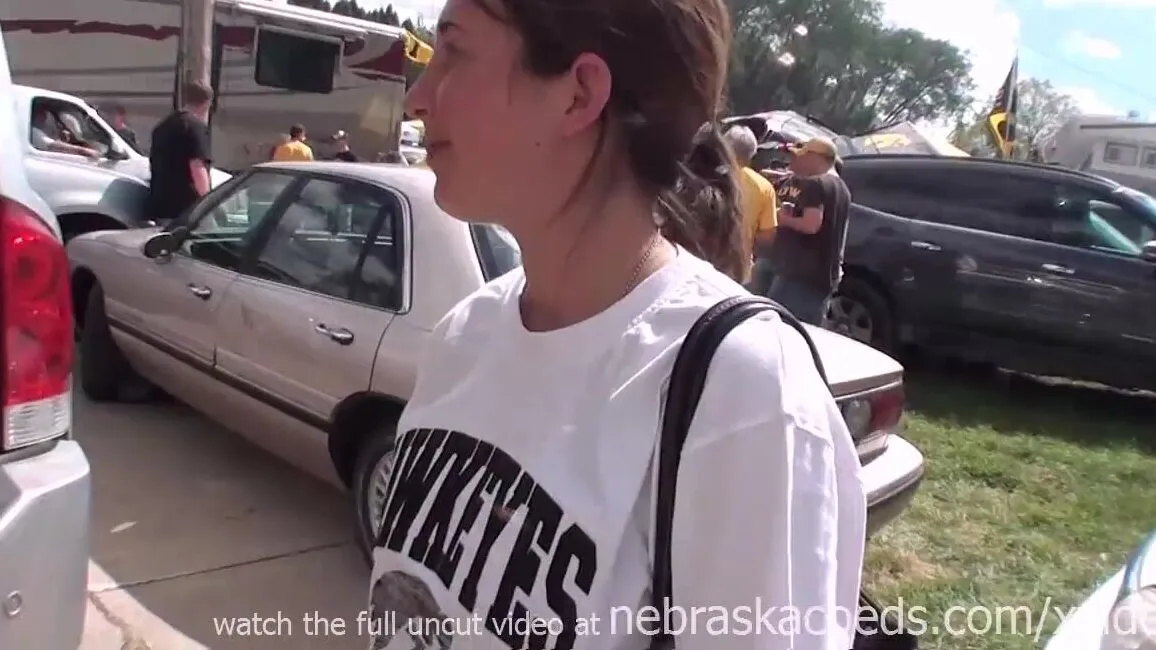 Rowdy Iowa College Party: One Girl's Boozy Adventure 