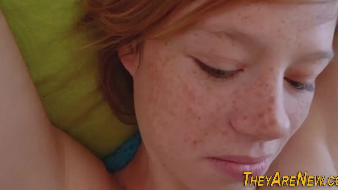 Amateur te*** deepthroats and gets facial 