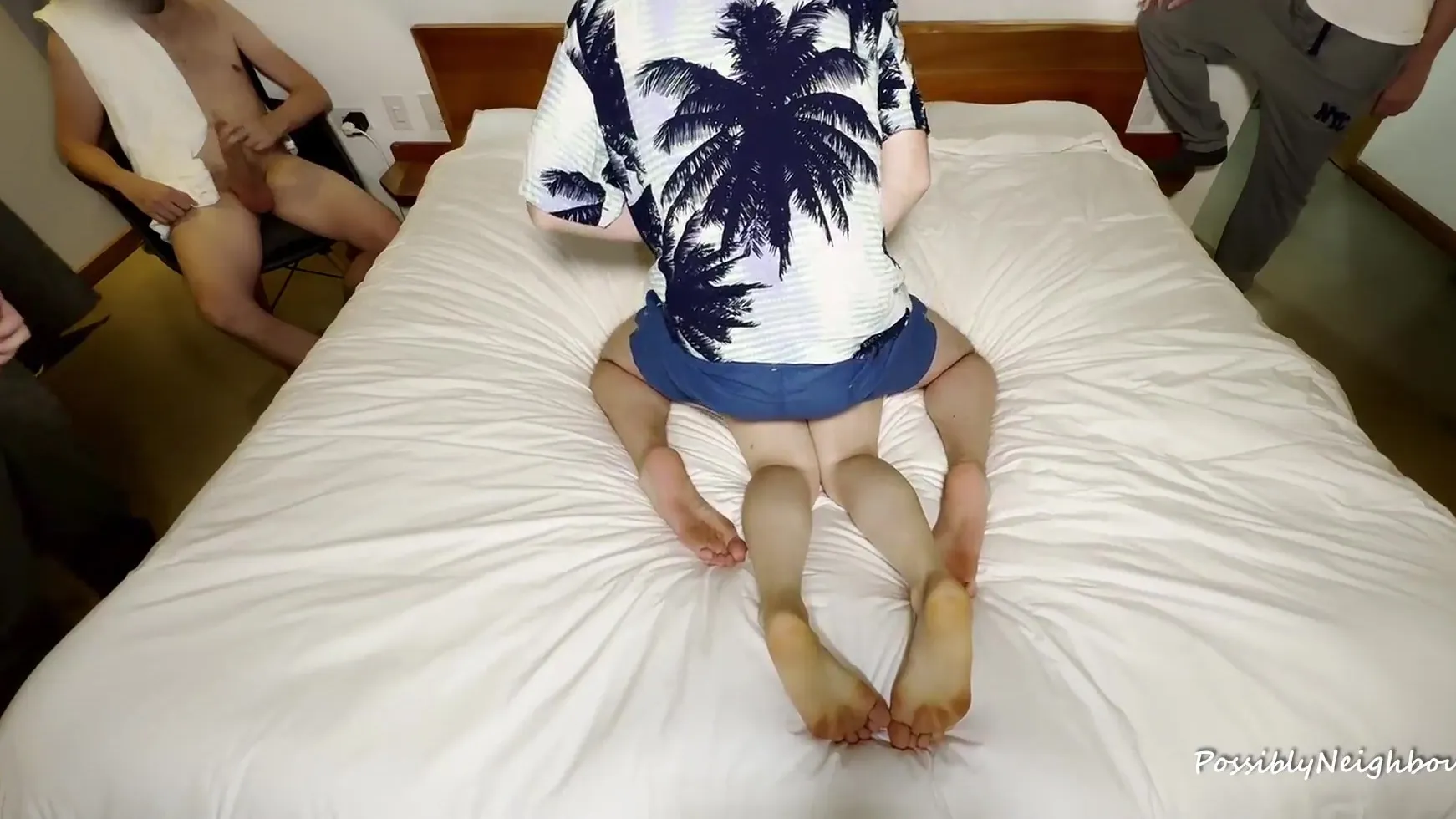 Husband Organizes Gangbang to Knock Up Wife - 4 Creampies from Random Dudes 