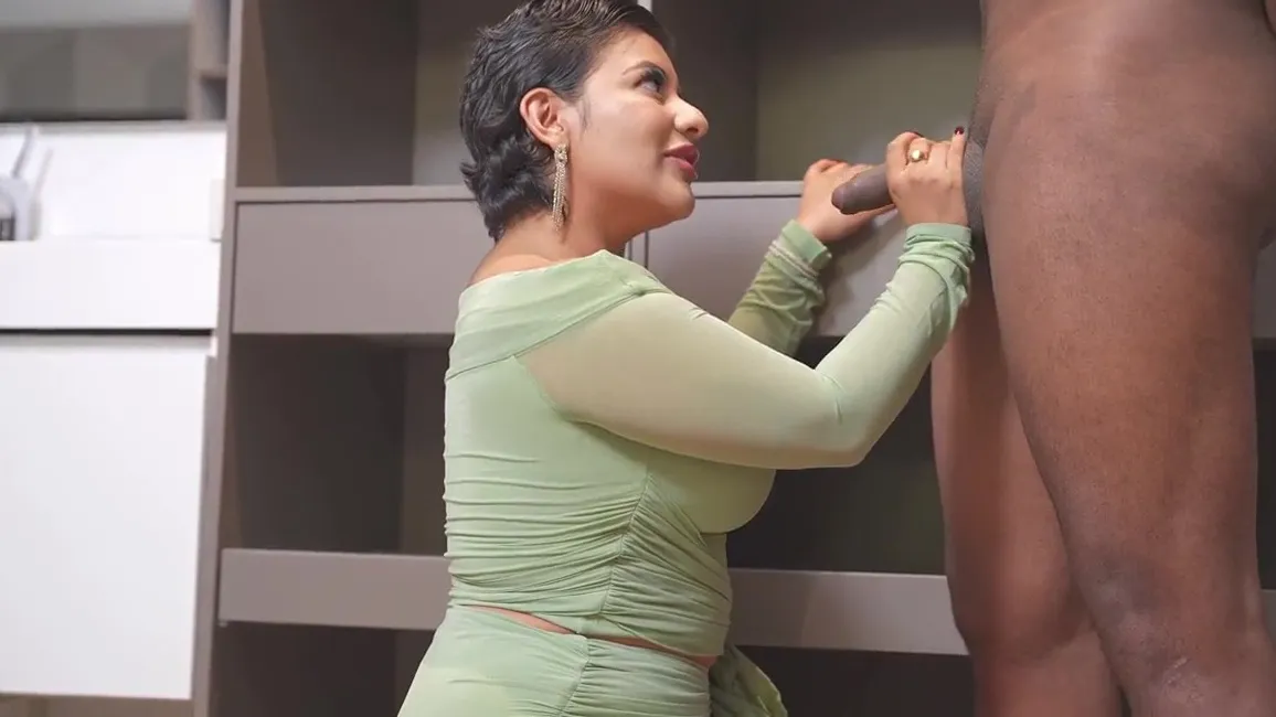 Team Captain Drills My Pussy with His Massive BBC 