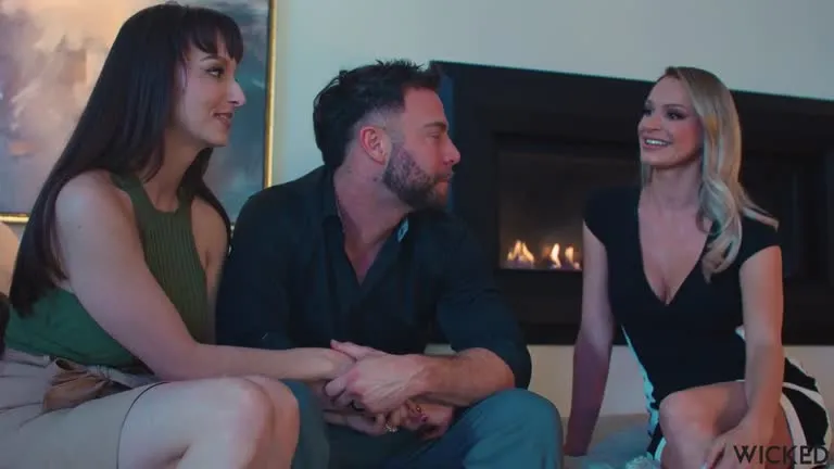 Lexi Luna, Emma Hix- Breadcrumbs Episode 4 