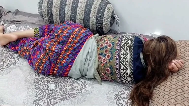 Pakistani Stepmom Anal Hole Closeup Farting And Fucking With Hindi Audio 