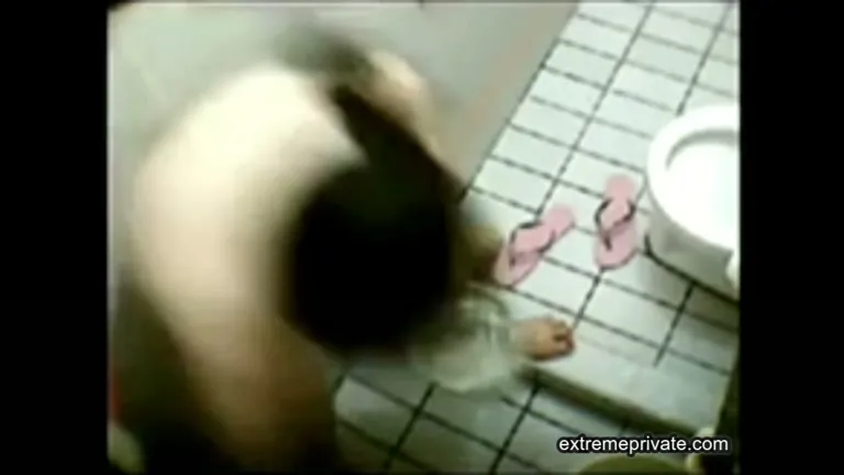 Busty Arab Stepmother Spied On Showering 