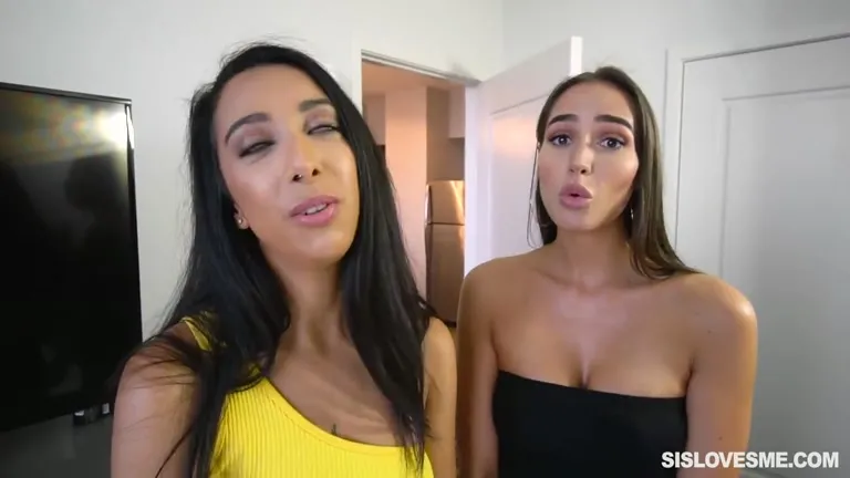 Sis Loves Me - Desiree Dulce And Kiarra Kai 