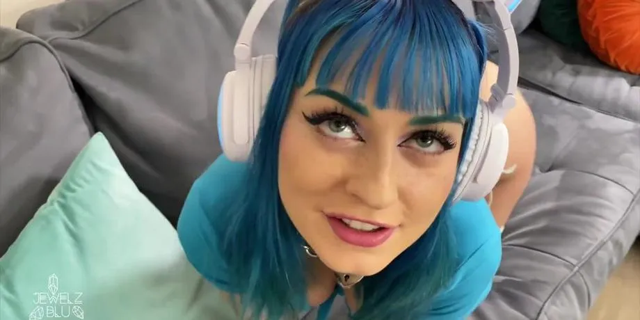 Blue haired bih 2 (Jewelz Blu) 