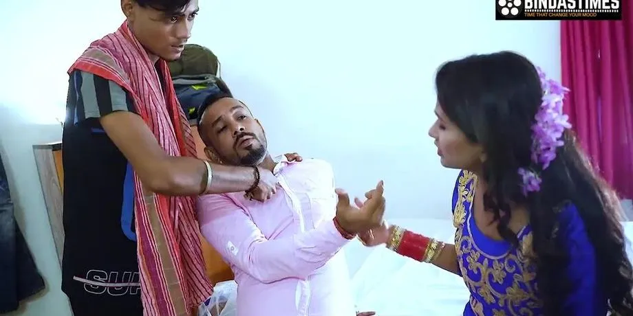 Threesome With Desi Chor And Multiple Cumshots (Hindi Audio) (Channelle Hatton) 