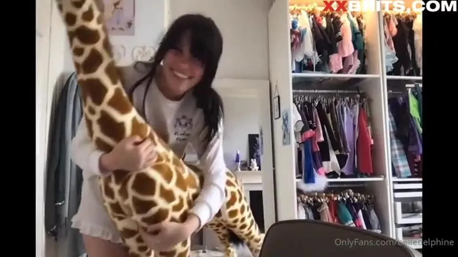 Belle Delphine A Day In The Life Video Le*** - XXBRITS 