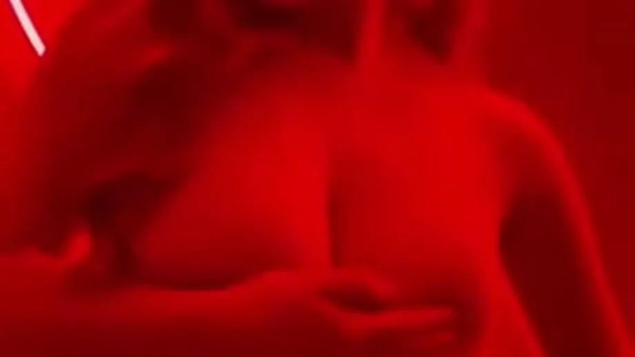 Demi Rose - red heart 