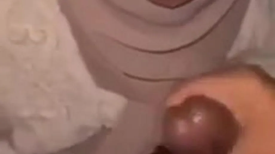 Kakak Hijab Ketagihan Kontol Adik 