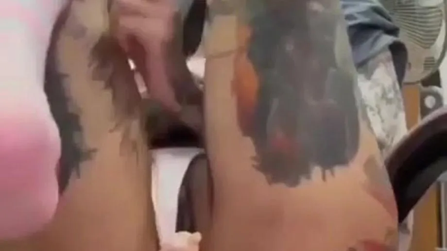 Magandang DALAGA May Tattoong Spiderman Sa Dede 