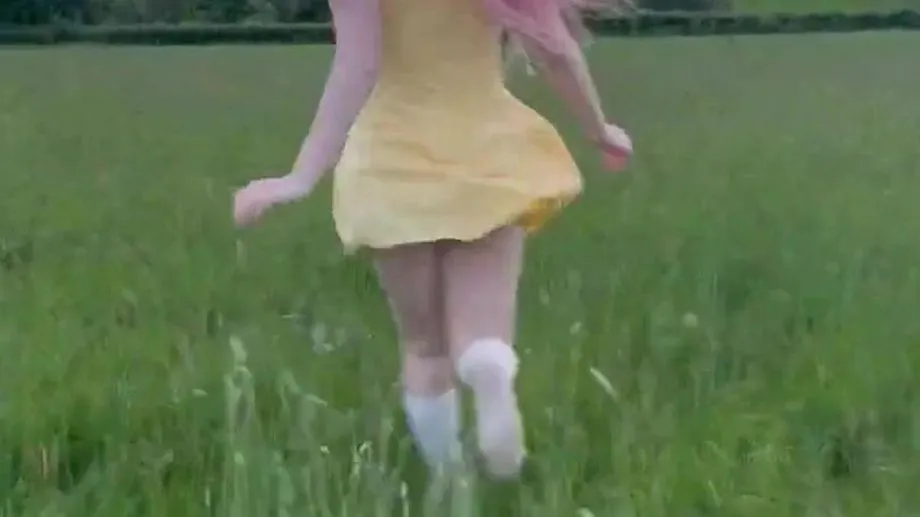Belle Delphine Nude Outdoor Running Video Le*** 