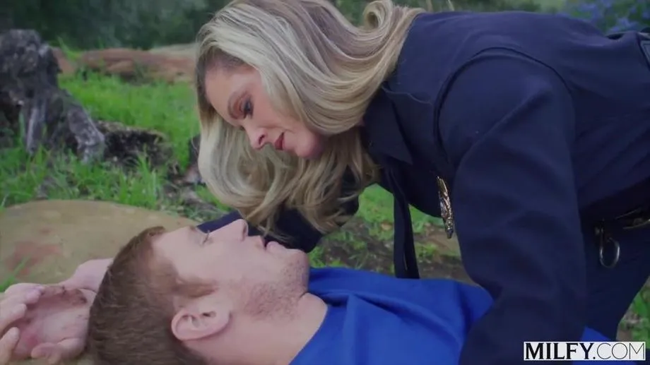 MILFY Officer Sweet Vickie teaches her bad boy ex a lesson porn (Oliver Flynn) 
