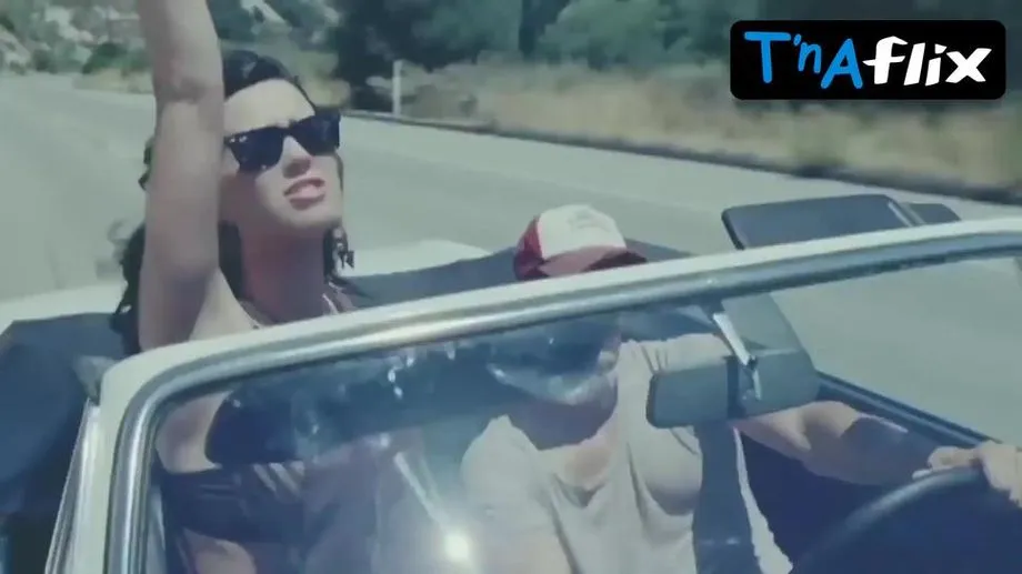 Katy Perry Sexy Scene  in Teenage Dream 