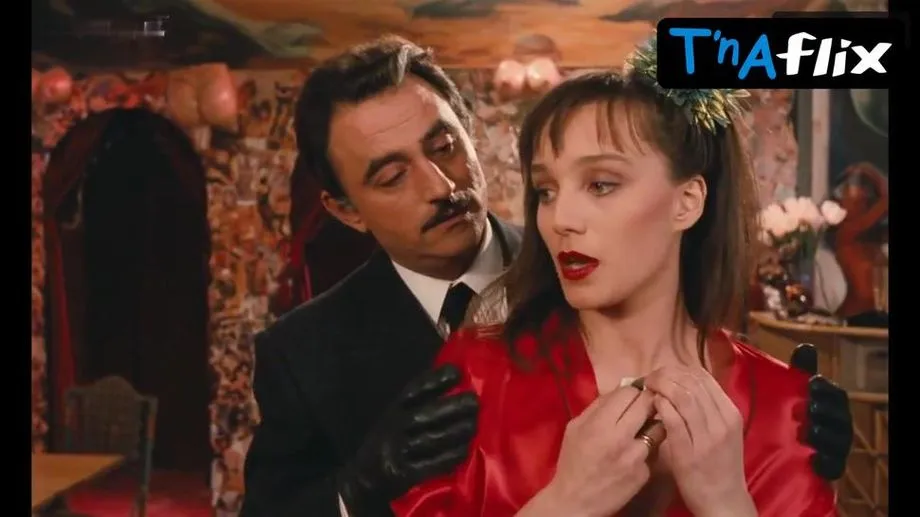 Kristin Scott Thomas Bush Scene  in Agent Trouble 
