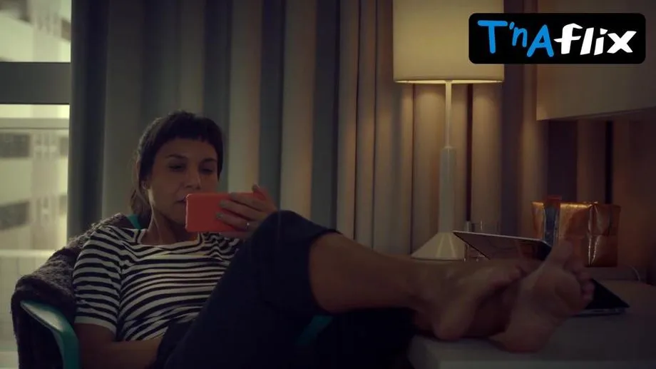 Thais De Almeida Prado Sexy Scene  in Noturnos 