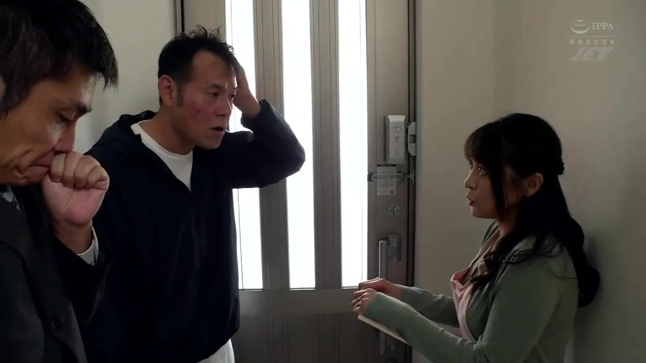 NGOD-330 Even though I know I absolutely don't want to be with that person, my neighbor's middle-aged man with a communication disorder has a body odor and a filthy uncircumcised big dick. 