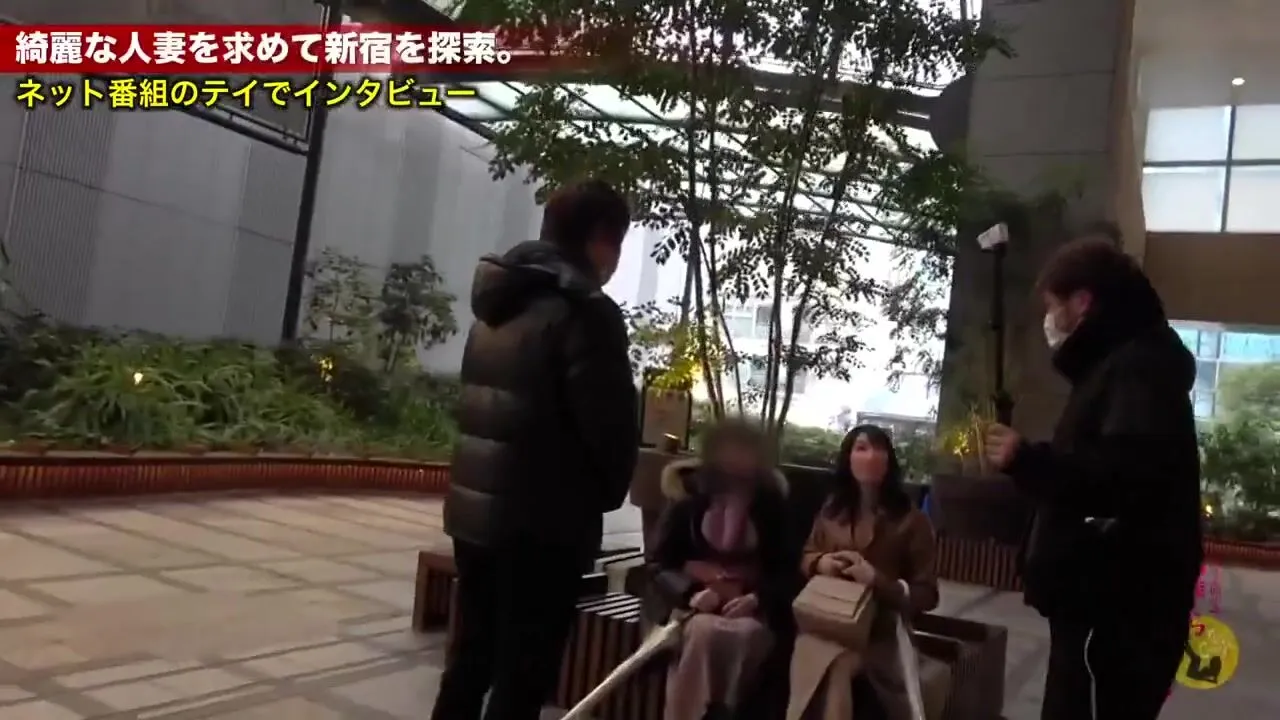 300MIUM-804 Ultra Beautiful Legs Married Woman 