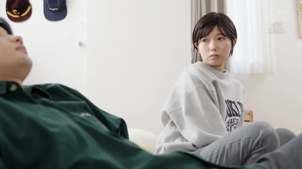 ROYD-317 A tomboyish girl who looks like a male friend 
