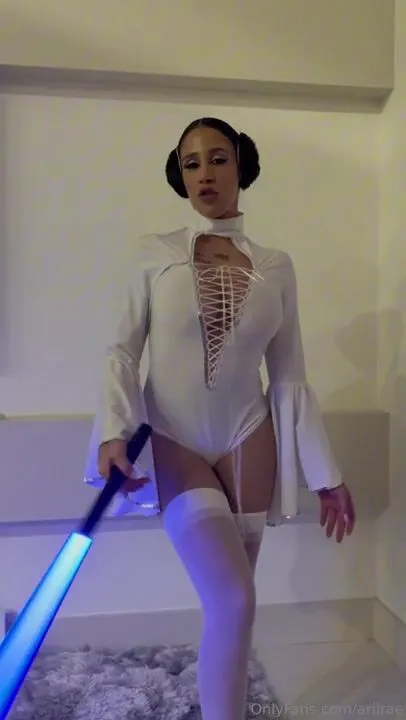 Arii Rae Gets Fucked As Princess Leia OnlyFans 