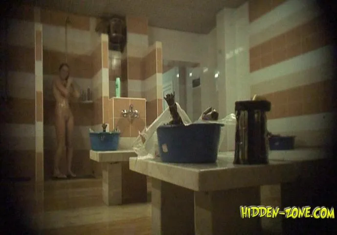 Shower 751 ipcam 120526 15 
