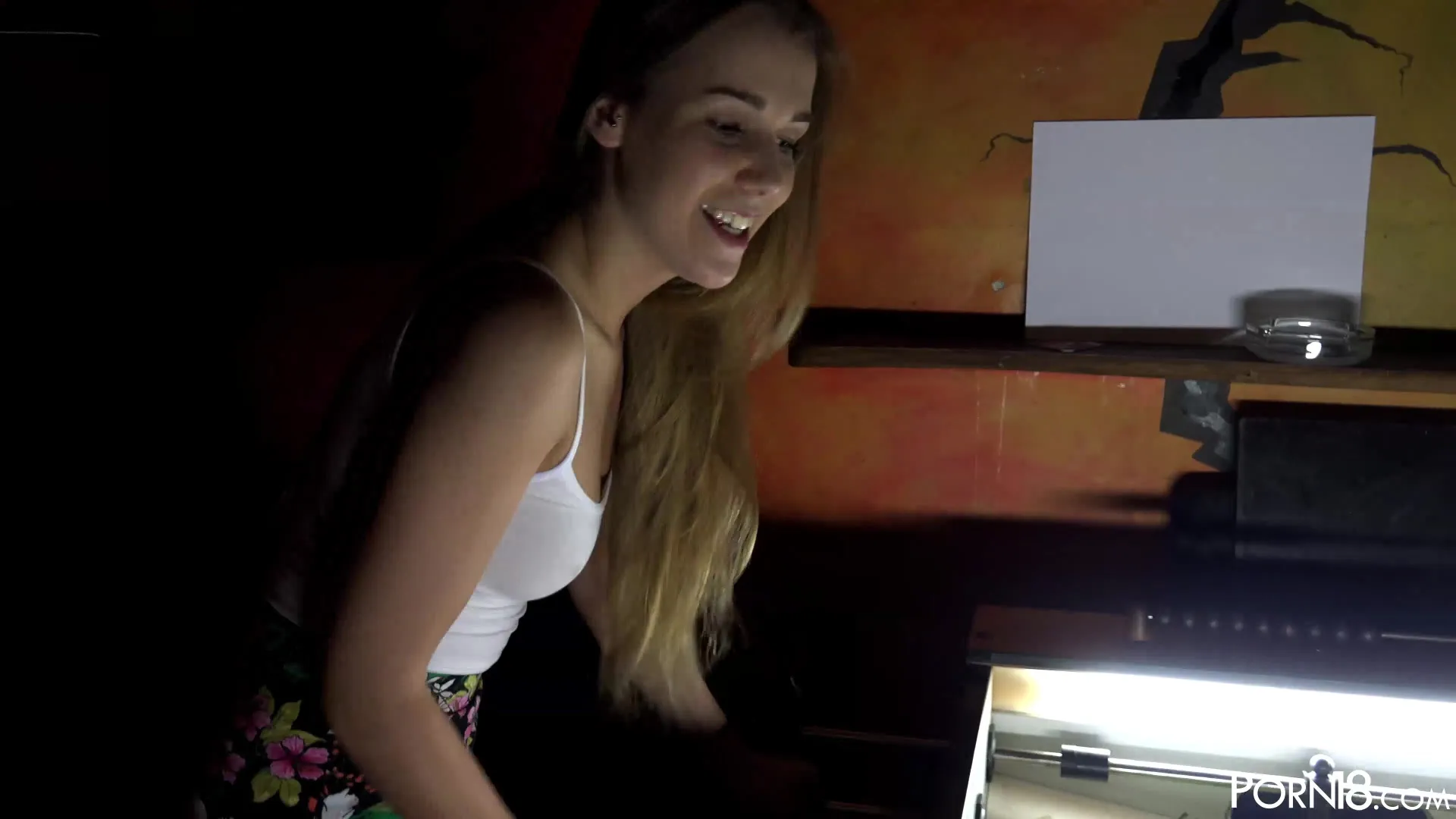 Alexis Crystal Daphne Klyde - Knock Knock! 