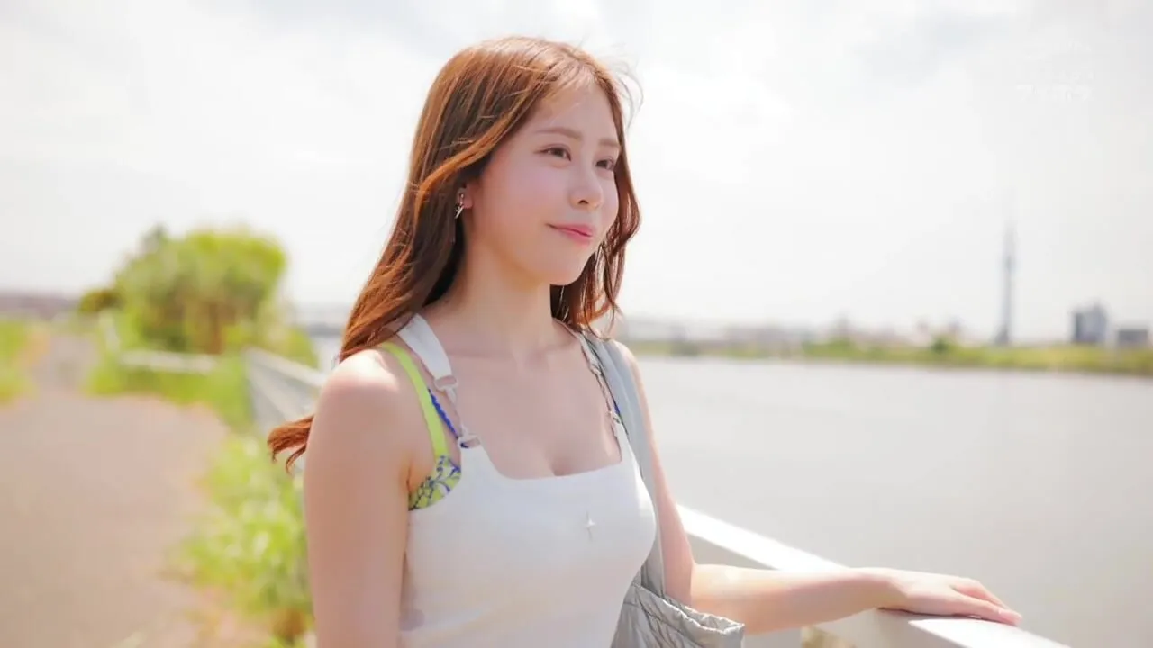 IPZZ-798 Beautiful rapper RINOA with a total of 400,000 followers on social media makes her AV debut. The sex scenes of this woman who creates sexy songs are rated R, no, they\'re even R18. 