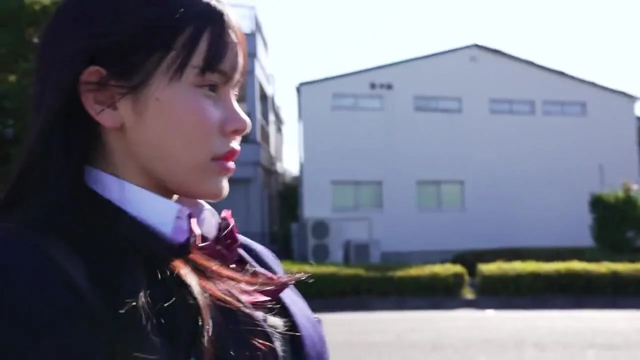 CAWD-990 On the train, I was the only one in a swimsuit. A K-cup girl whose weakness was exploited was flowers to commute to school in a school swimsuit and publicly molested by a group of perverts. Amane Luna 