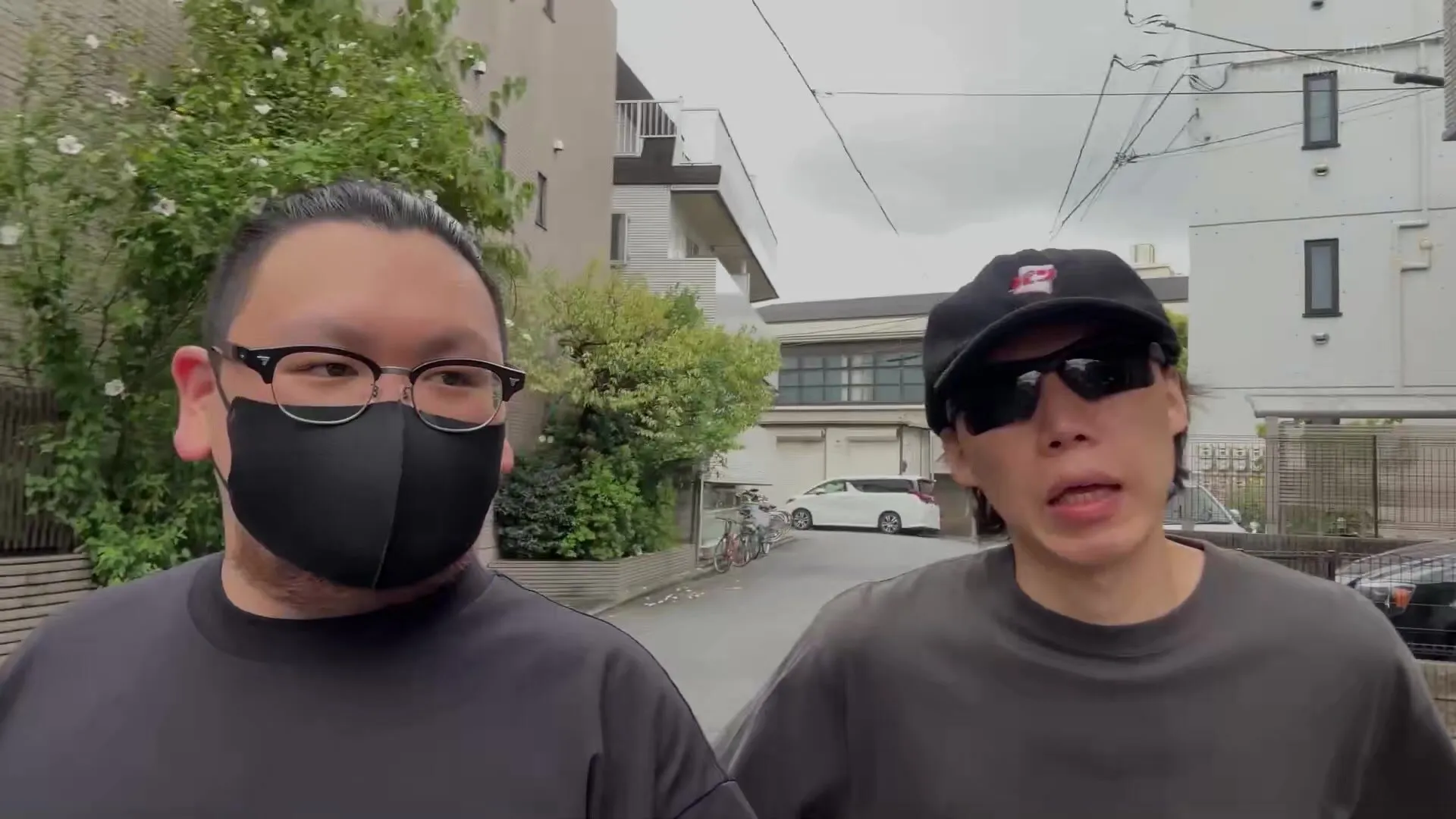 [HSDAM-043] [Warning] A secretly perverted plain OL who solicits men on SNS and gives unauthorized blowjobs in public toilets is citizen arrested and forcibly disciplined. 
