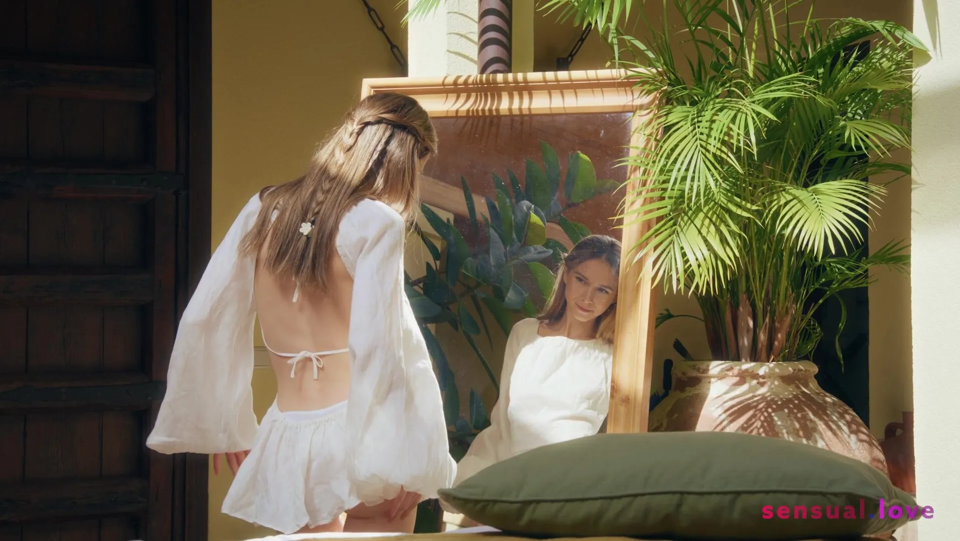 SensualLove - Kelly Collins And Leona Mia Goddesses Of Lovemaking 