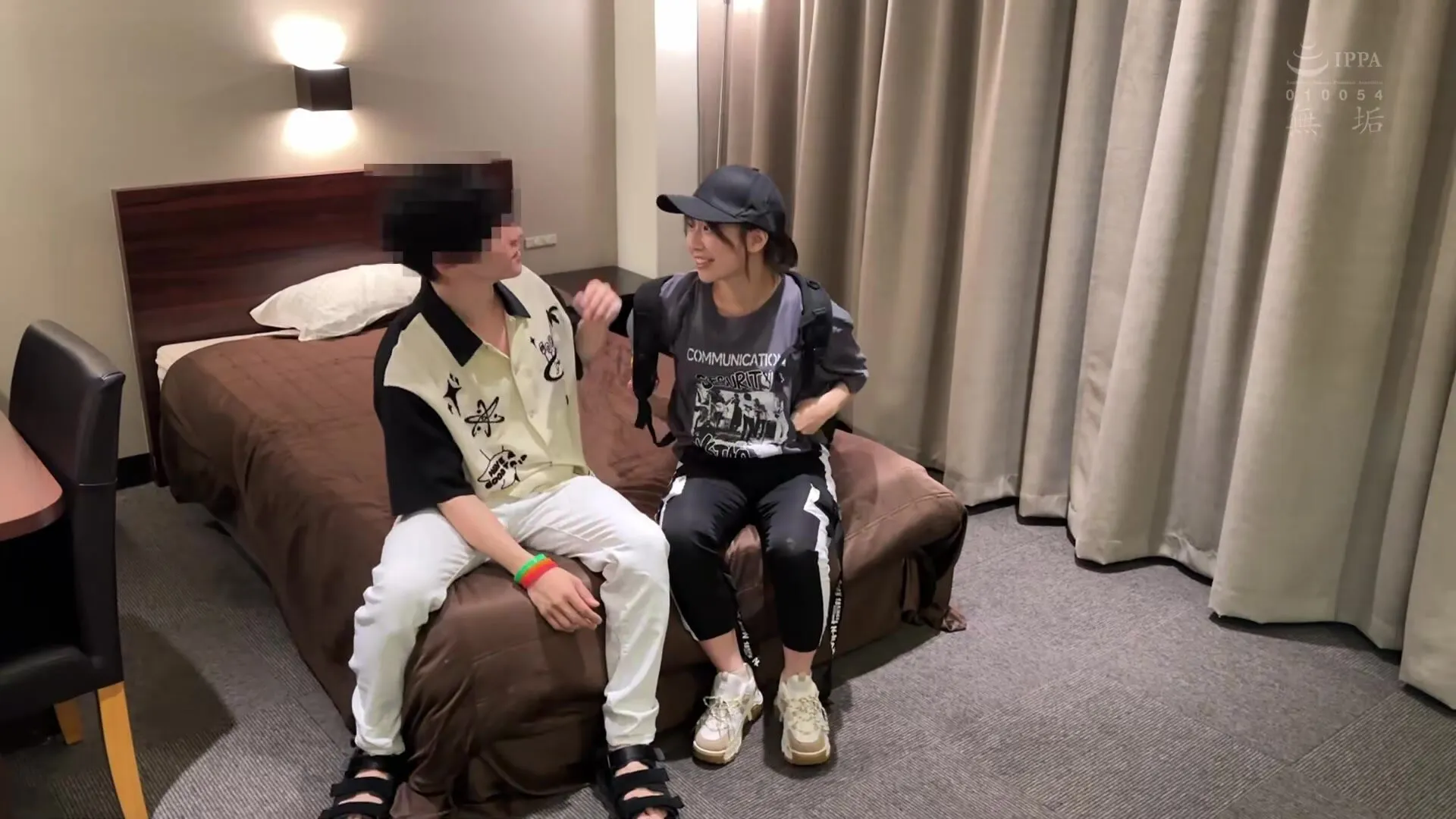 MUKD-522 After a music festival, he and his sweaty girlfriend had sex every day at the hotel, creating the best summer memories ever. This video shows a serious couple having sex to make a ba***. 