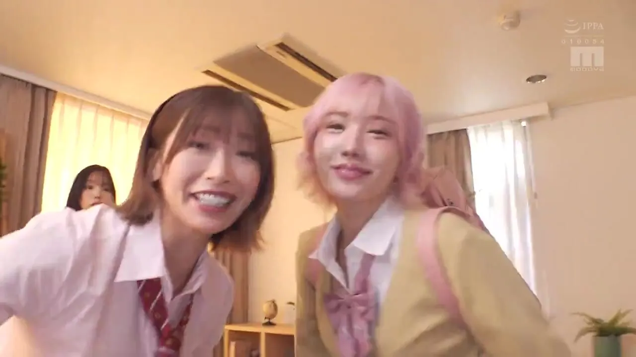 MIRD-285 My li*** sister and her friends are so horny they\'re really interested in my dick! A sl*** harem party with nonstop attacks of plump pussy and cumming inside! Arai Rima, Haruhi Moka, Misono Waka 