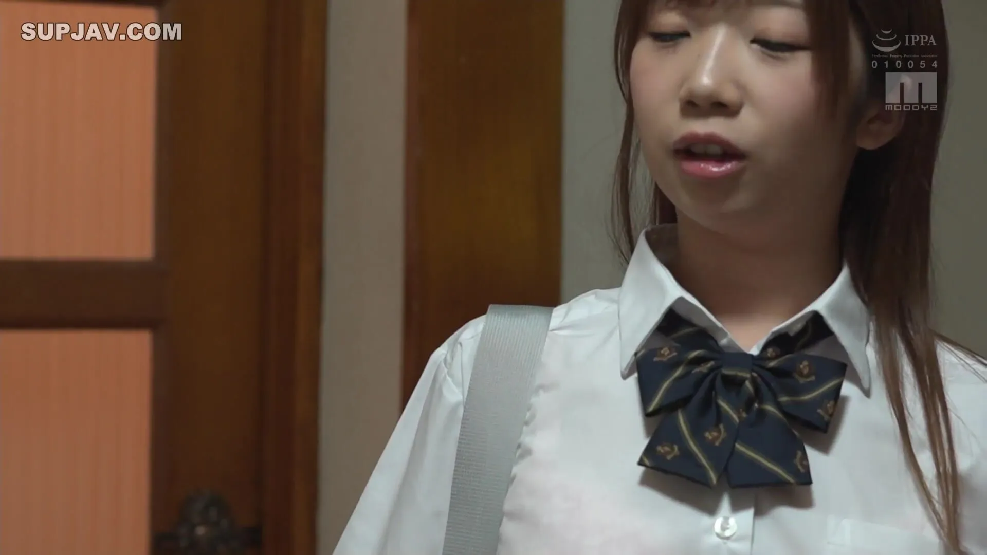 MIDV-573 For 3 days when my wife was away, I soaked my immature and fresh mini stepchild in sex and had squirting orgasm Yoshinomi Kimura 