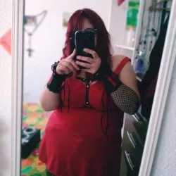 gordita gotica rica y bien puta pt2 