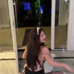 Sofia Santino é puta com força PQP ? 