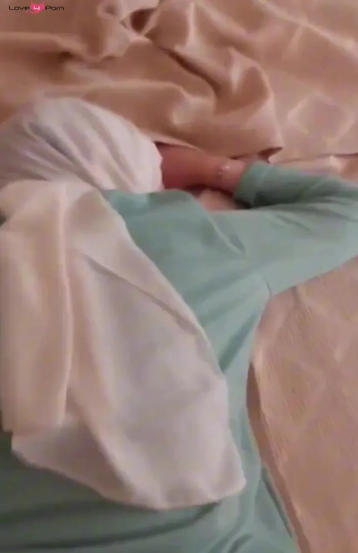 Turkey Delight - Turkish Pornstar Fucks Her Way Through Istanbul 