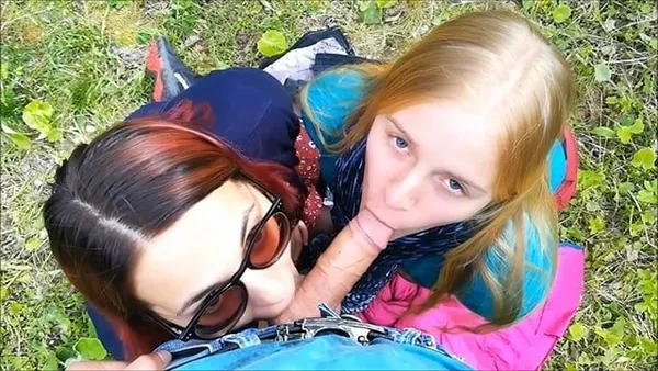 Public Threesome at the Сity Park: Stranger joined a Blowjob 