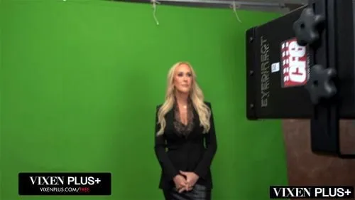 VIXENPLUS American MILF Episode 1 - A Behind the Scenes Look ft. Kayden Kross, Serenity Cox, Brandi Love, Maitland Ward & Christy White: Porn 