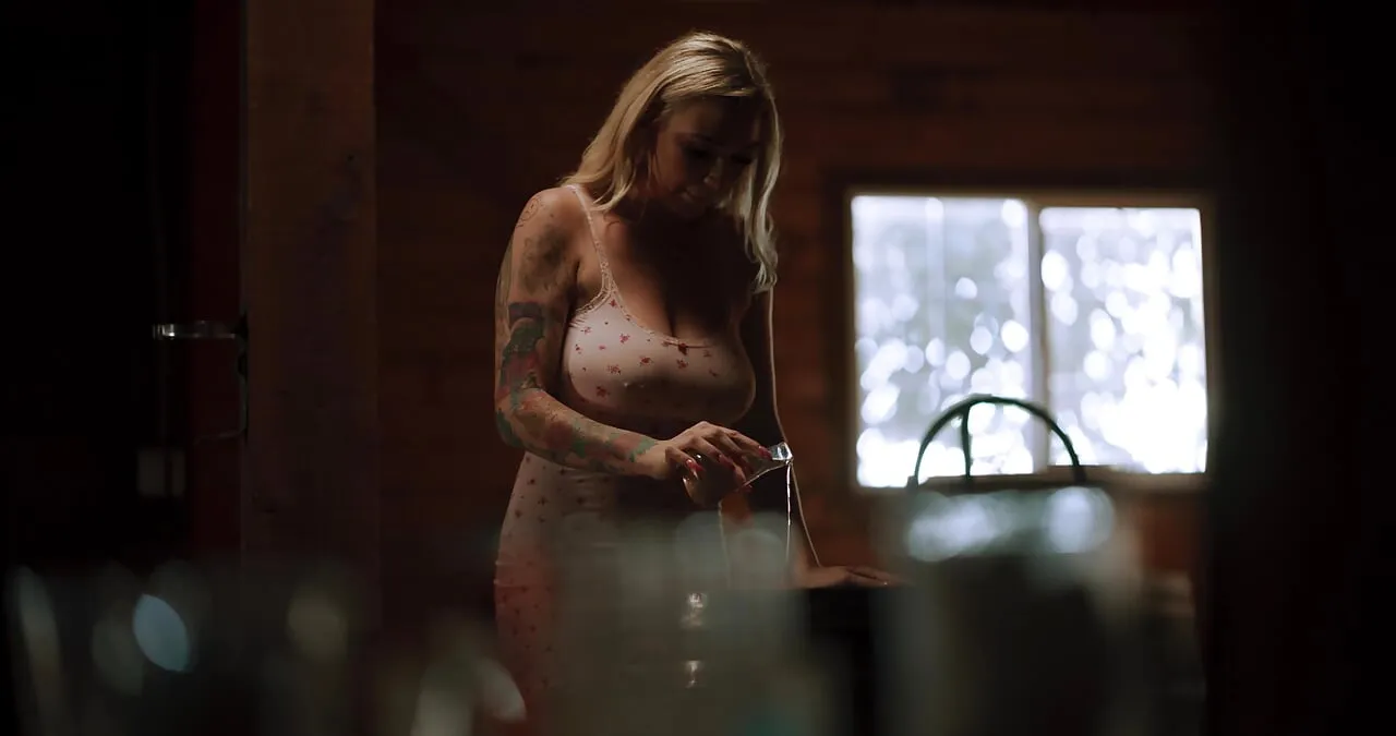 Busty Kendra Sunderland Turns Alien Creature Into Her Sex Monster 