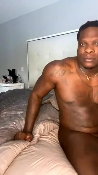 Louie Smalls does a live stream fucking his whore Skimask Medusa 