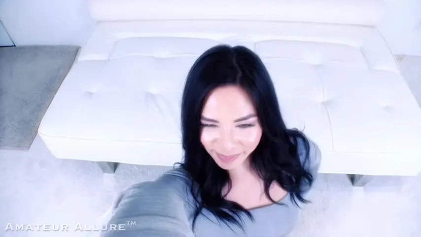 Scarlett Alexis - Amateur Allure Welcomes Scarlett Alexis To Give Head, Get Fucked And Swallow A Hot Load 