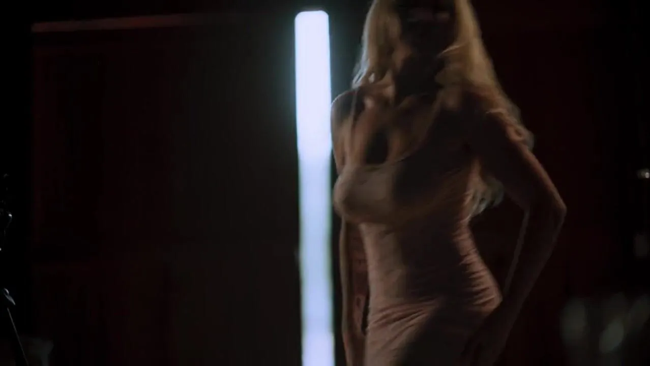 Breasty Kendra Sunderland Turns Alien Creature Into Her Sex Monster 