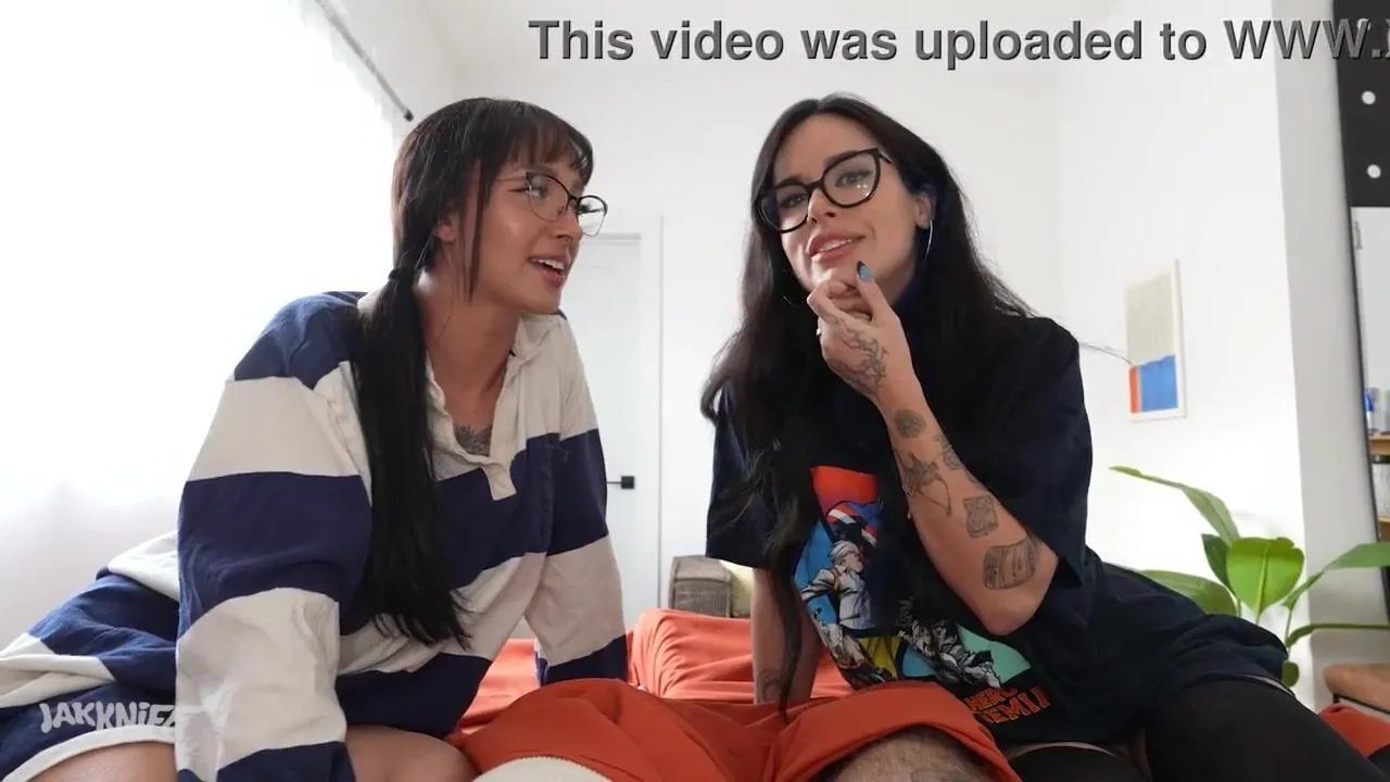 Sharing a couch with LARGE TITTY EMO CUTIES - Effy Hotty & Natasha Noel 
