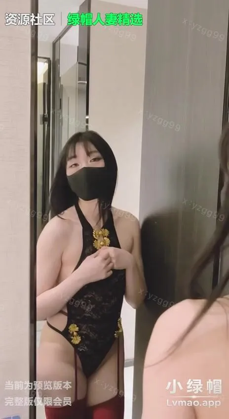 ✨【Latest in May】The original cuckold from Twitter has orgy sex with his slutty li*** wife "Raising Guoguo" "Guoguo is here for a footjob" Oral sex, riding, stockings and essential oil footjob 