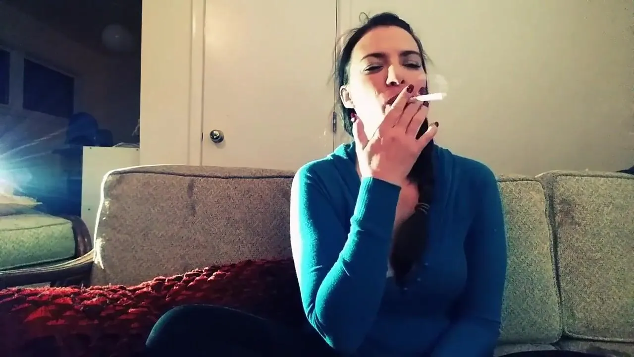 Jen - Smoking Milf 